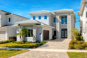 Luxury Home in Bears Den Near Disney with Private Pool, Movie Room, Game Room & Resort Amenities - 966JN
